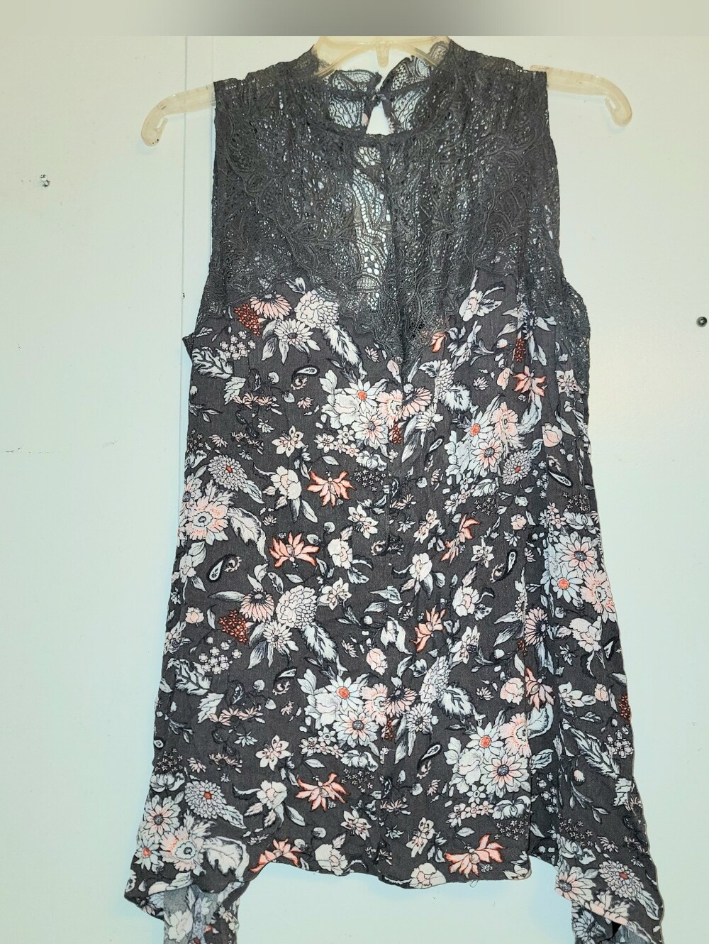Torrid 00 Lace Floral Top Shirt